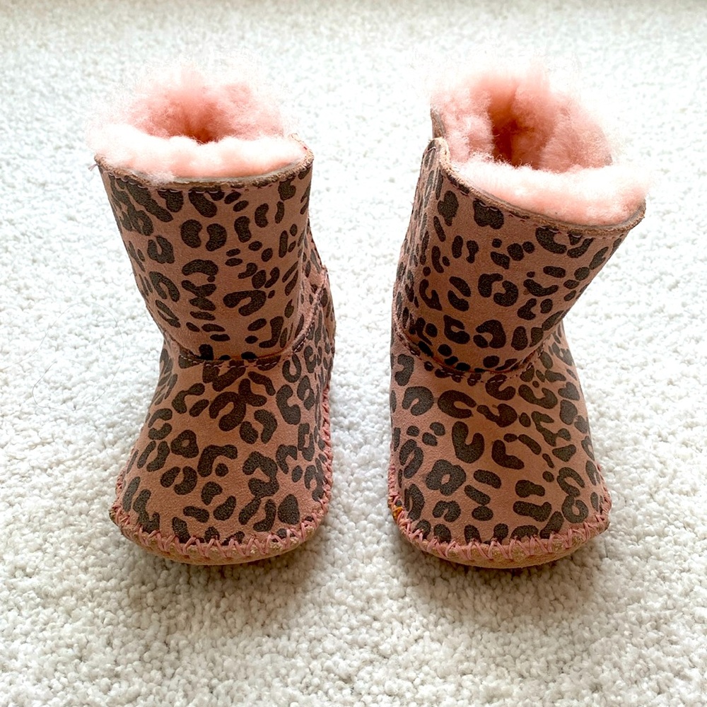 Baby UGG boots size 2/3